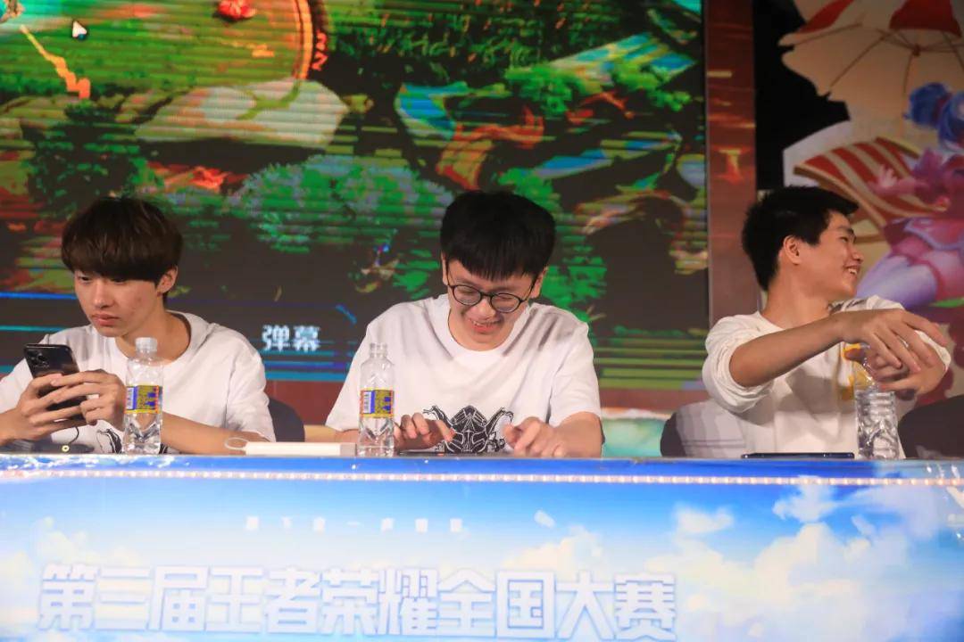 王者荣耀“王者征途”全球邀请赛火热进行中的简单介绍