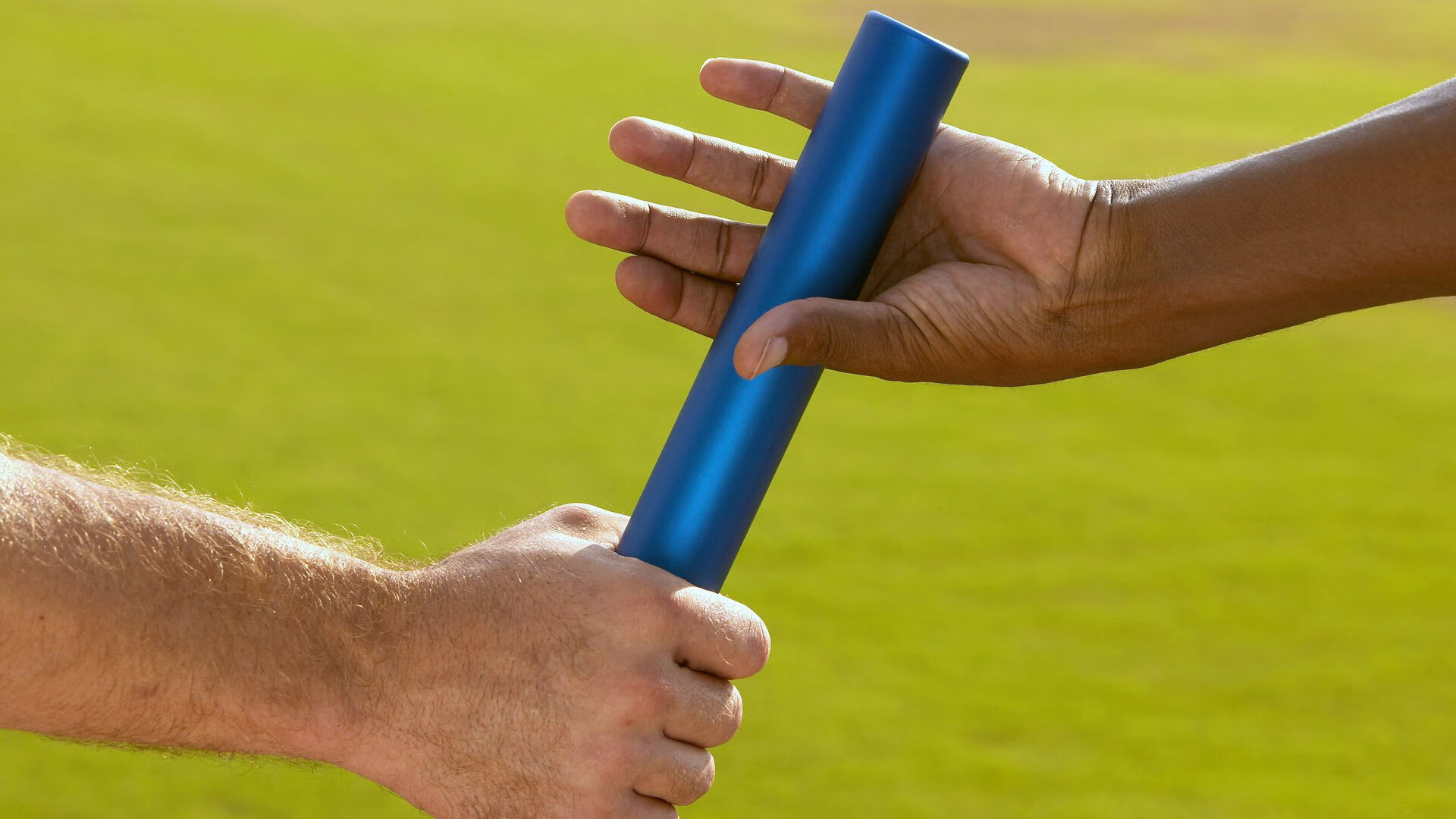 _赛场上的感人时刻：运动员互相鼓励传递正能量_，激励运动员的说辞